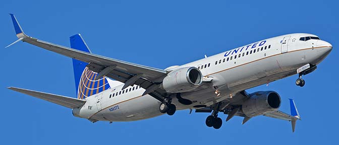 United 737-824 N36272, Phoenix Sky Harbor, November 27, 2017